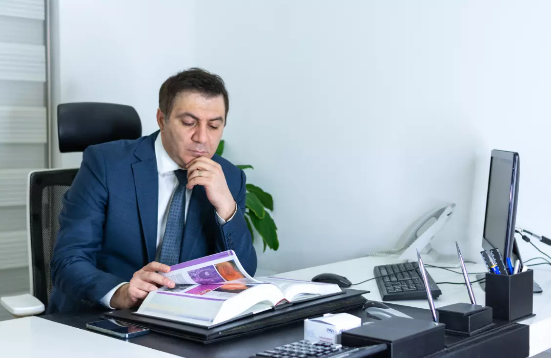 Dermatologiya nədir? Dermatoloqlar hansı xəstəlikləri müalicə edir? - Dermatoloq Dr Mehdi